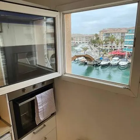 L Escapade T2 Port Frejus-vue Fréjus