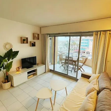 L Escapade T2 Port Apartment